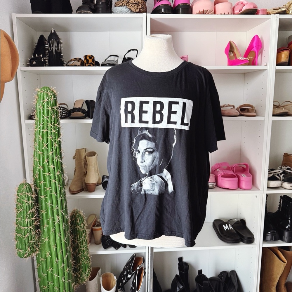 Amy Winehouse T-shirt